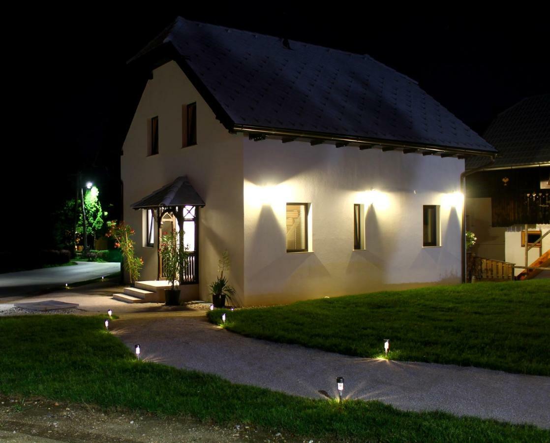 The Jungle Apartments And Rooms Bled Exterior photo