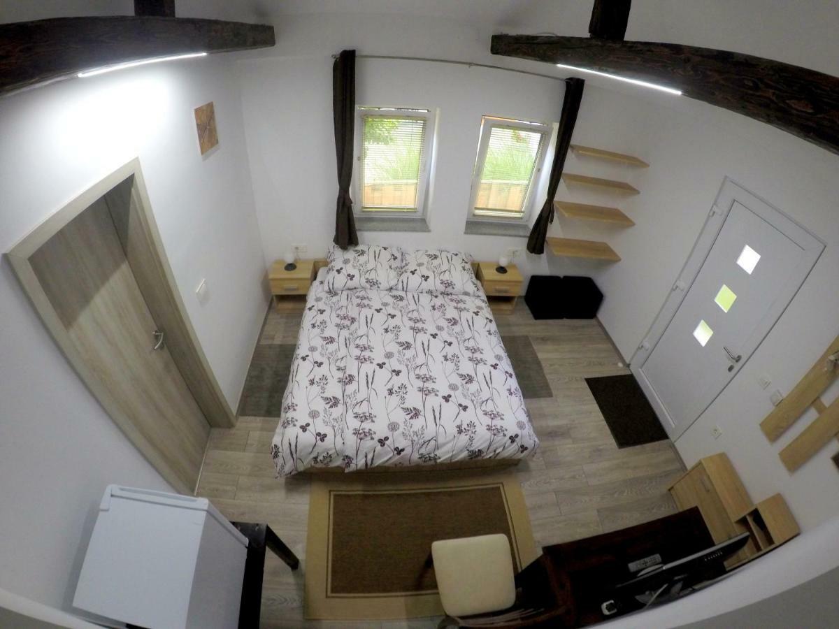The Jungle Apartments And Rooms Bled Exterior photo